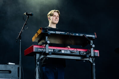 Jet van der Steen @ Suikerrock, picture 1, photographed by Jürgen Bruynooghe - FrontView Magazine