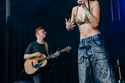 Jet van der Steen @ Suikerrock, picture 27, photographed by Jürgen Bruynooghe - FrontView Magazine