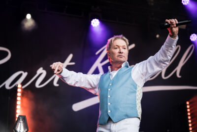 Bart Kaëll @ Fonnefeesten 2026, picture 18, photographed by Danny Wagemans - FrontView Magazine