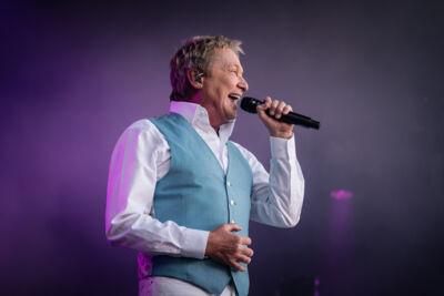 Bart Kaëll @ Fonnefeesten 2026, picture 14, photographed by Danny Wagemans - FrontView Magazine