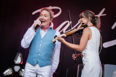 Bart Kaëll @ Fonnefeesten 2026, picture 21, photographed by Danny Wagemans - FrontView Magazine