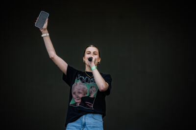 Nona Van Braeckel (presentatie) @ Suikerrock, picture 3, photographed by Jürgen Bruynooghe - FrontView Magazine
