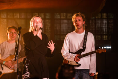 Fäm @ Suikerrock, picture 4, photographed by Jürgen Bruynooghe - FrontView Magazine