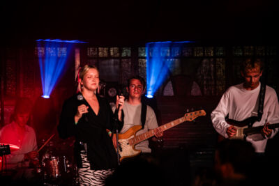 Fäm @ Suikerrock, picture 9, photographed by Jürgen Bruynooghe - FrontView Magazine