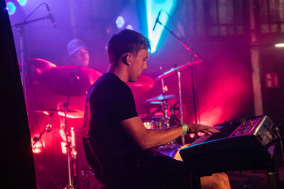 C-Rhyms @ Suikerrock, picture 8, photographed by Jürgen Bruynooghe - FrontView Magazine