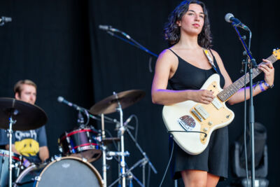 Rosie Stuart @ Rijvers Festival 2026, picture 1, photographed by Dimitri Vanlommel - FrontView Magazine