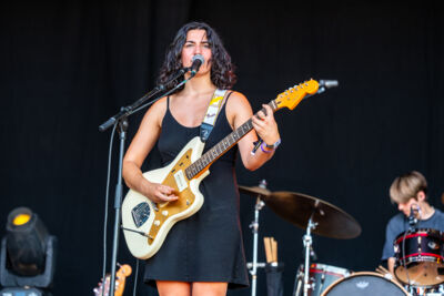 Rosie Stuart @ Rijvers Festival 2026, picture 9, photographed by Dimitri Vanlommel - FrontView Magazine
