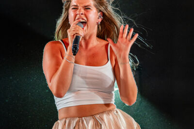 Laura Tesoro @ Rijvers Festival 2026, picture 12, photographed by Dimitri Vanlommel - FrontView Magazine