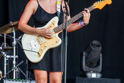 Rosie Stuart @ Rijvers Festival 2026, picture 3, photographed by Dimitri Vanlommel - FrontView Magazine