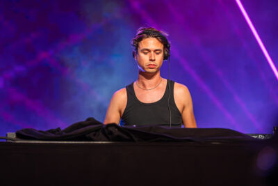 Flo Windey & Laurens Luyten @ Rijvers Festival 2026, picture 3, photographed by Dimitri Vanlommel - FrontView Magazine