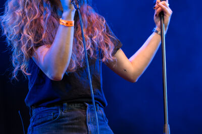 Alice Mae @ Rijvers Festival 2026, foto 4, foto's door Youri Vanlommel - FrontView Magazine