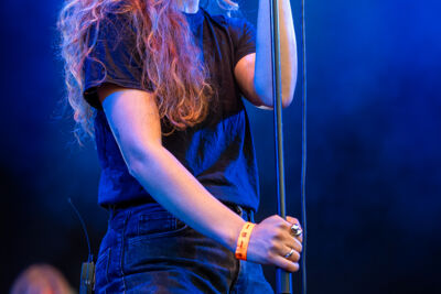 Alice Mae @ Rijvers Festival 2026, foto 3, foto's door Youri Vanlommel - FrontView Magazine
