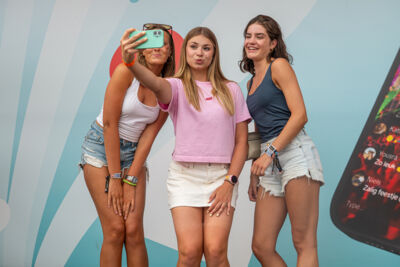 Meet & Greet - TikTok Stage @ Rijvers Festival 2026, picture 21, photographed by Dimitri Vanlommel, Youri Vanlommel - FrontView Magazine