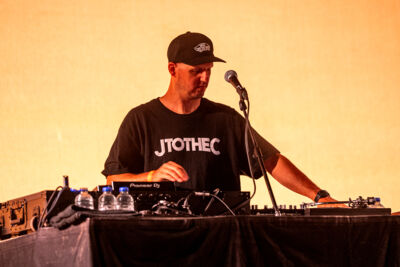 't Hof Van Commerce @ Rijvers Festival 2026, foto 5, foto's door Youri Vanlommel - FrontView Magazine
