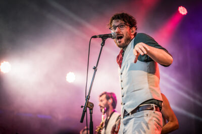 Trenchcoat @ Fonnefeesten 2026, picture 8, photographed by Danny Wagemans - FrontView Magazine