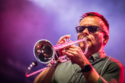 Trenchcoat @ Fonnefeesten 2026, picture 28, photographed by Danny Wagemans - FrontView Magazine