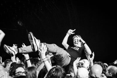 Viagra Boys @ Lowlands 2026, picture 8, photographed by Danielle Stoop - FrontView Magazine