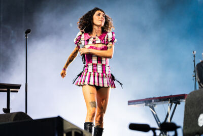 Sophie Straat @ Lowlands 2026, picture 5, photographed by Danielle Stoop - FrontView Magazine