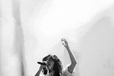 Eefje de Visser @ Pukkelpop 2026, picture 2, photographed by Leen Verlinden - FrontView Magazine