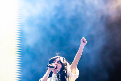 Eefje de Visser @ Pukkelpop 2026, picture 9, photographed by Leen Verlinden - FrontView Magazine