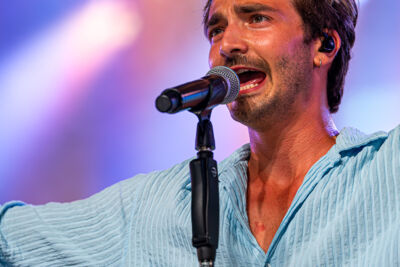 Aaron Blommaert @ Rijvers Festival 2026, picture 11, photographed by Dimitri Vanlommel - FrontView Magazine
