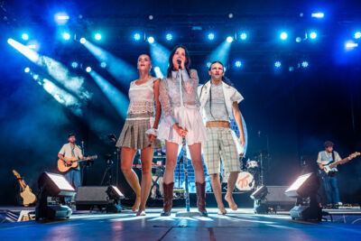 Tinne Oltmans @ Rijvers Festival 2026, picture 16, photographed by Dimitri Vanlommel - FrontView Magazine