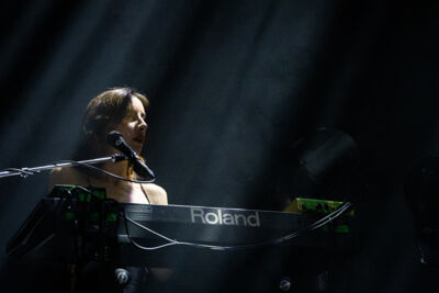 Eefje de Visser @ Muziekgieterij, picture 8, photographed by Danielle Stoop - FrontView Magazine