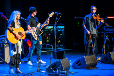 Emmylou Harris @ Stadsschouwburg, foto 8, foto's door Paul Jongeneelen - FrontView Magazine