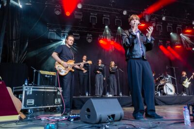 Bas Serra @ Vredesfeesten, foto 9, foto's door Edwin Houdevelt - FrontView Magazine