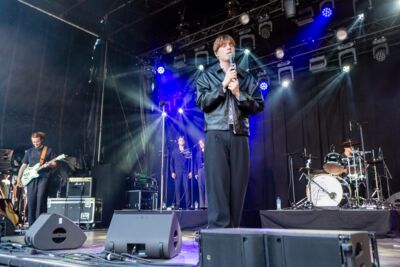 Bas Serra @ Vredesfeesten, foto 3, foto's door Edwin Houdevelt - FrontView Magazine