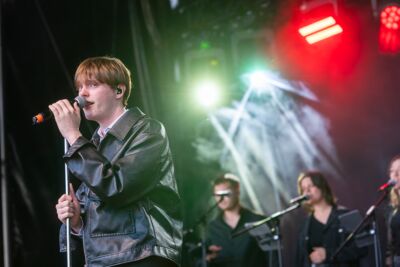 Bas Serra @ Vredesfeesten, foto 15, foto's door Edwin Houdevelt - FrontView Magazine