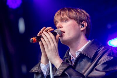 Bas Serra @ Vredesfeesten, foto 8, foto's door Edwin Houdevelt - FrontView Magazine