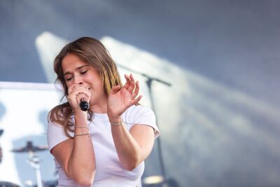 Laura Tesoro @ Vredesfeesten, picture 20, photographed by Edwin Houdevelt - FrontView Magazine