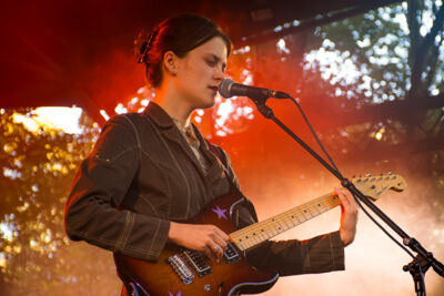 Dressed Like Boys Invites @ OLT Rivierenhof, picture 11, photographed by Karlien Charlier - FrontView Magazine