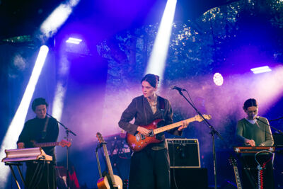 Dressed Like Boys Invites @ OLT Rivierenhof, picture 12, photographed by Karlien Charlier - FrontView Magazine