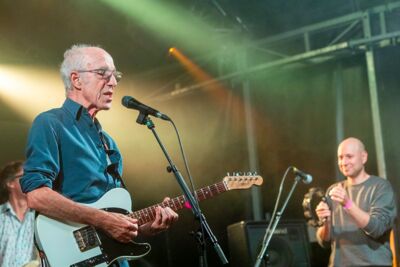 Raymond van het Groenewoud @ Vredesfeesten, foto 3, foto's door Edwin Houdevelt - FrontView Magazine