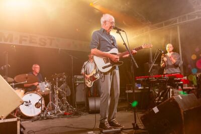 Raymond van het Groenewoud @ Vredesfeesten, foto 7, foto's door Edwin Houdevelt - FrontView Magazine