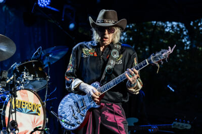 The Waterboys ft. Steve Earle Fisherman`s Blues Revue @ OLT Rivierenhof, picture 4, photographed by Marc Verdonck - FrontView Magazine