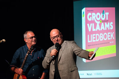 Boeklancering Groot Vlaams liedboek van Peter Voskuil @De Casino, foto 8, foto's door Raf Van Daele - FrontView Magazine