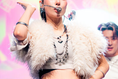 KARD @ La Madeleine, picture 5, photographed by Kaat Steukers - FrontView Magazine