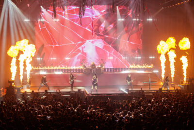 Evanescence @ Vorst Nationaal, picture 30, photographed by Wim Sunnaert - FrontView Magazine