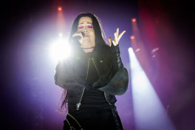 Evanescence @ Vorst Nationaal, picture 3, photographed by Wim Sunnaert - FrontView Magazine
