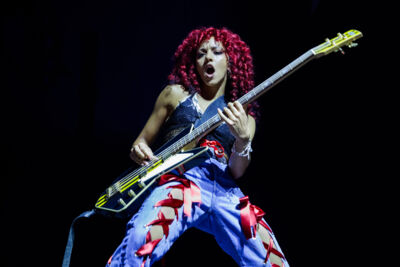 Nova Twins @ Vorst Nationaal, foto 8, foto's door Wim Sunnaert - FrontView Magazine
