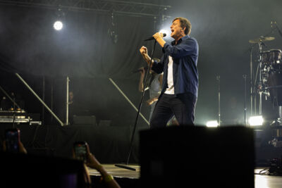 Niels Destadsbader @ LoForLife 2026, picture 9, photographed by Danielle Stoop - FrontView Magazine