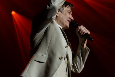 Bart Peeters @ Curiosity Festival, picture 9, photographed by Luca Depuydt - FrontView Magazine