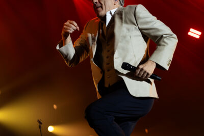Bart Peeters @ Curiosity Festival, picture 19, photographed by Luca Depuydt - FrontView Magazine