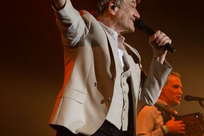 Bart Peeters @ Curiosity Festival, picture 10, photographed by Luca Depuydt - FrontView Magazine