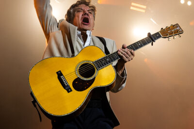 Bart Peeters @ Curiosity Festival, picture 6, photographed by Luca Depuydt - FrontView Magazine