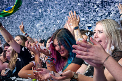 Simple Plan @ Vorst Nationaal, picture 11, photographed by Anoek Houben - FrontView Magazine