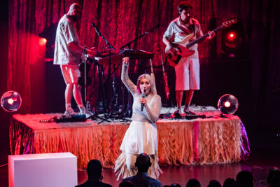 Alice On The Roof @ Koninklijk Circus, picture 36, photographed by Jürgen Bruynooghe - FrontView Magazine